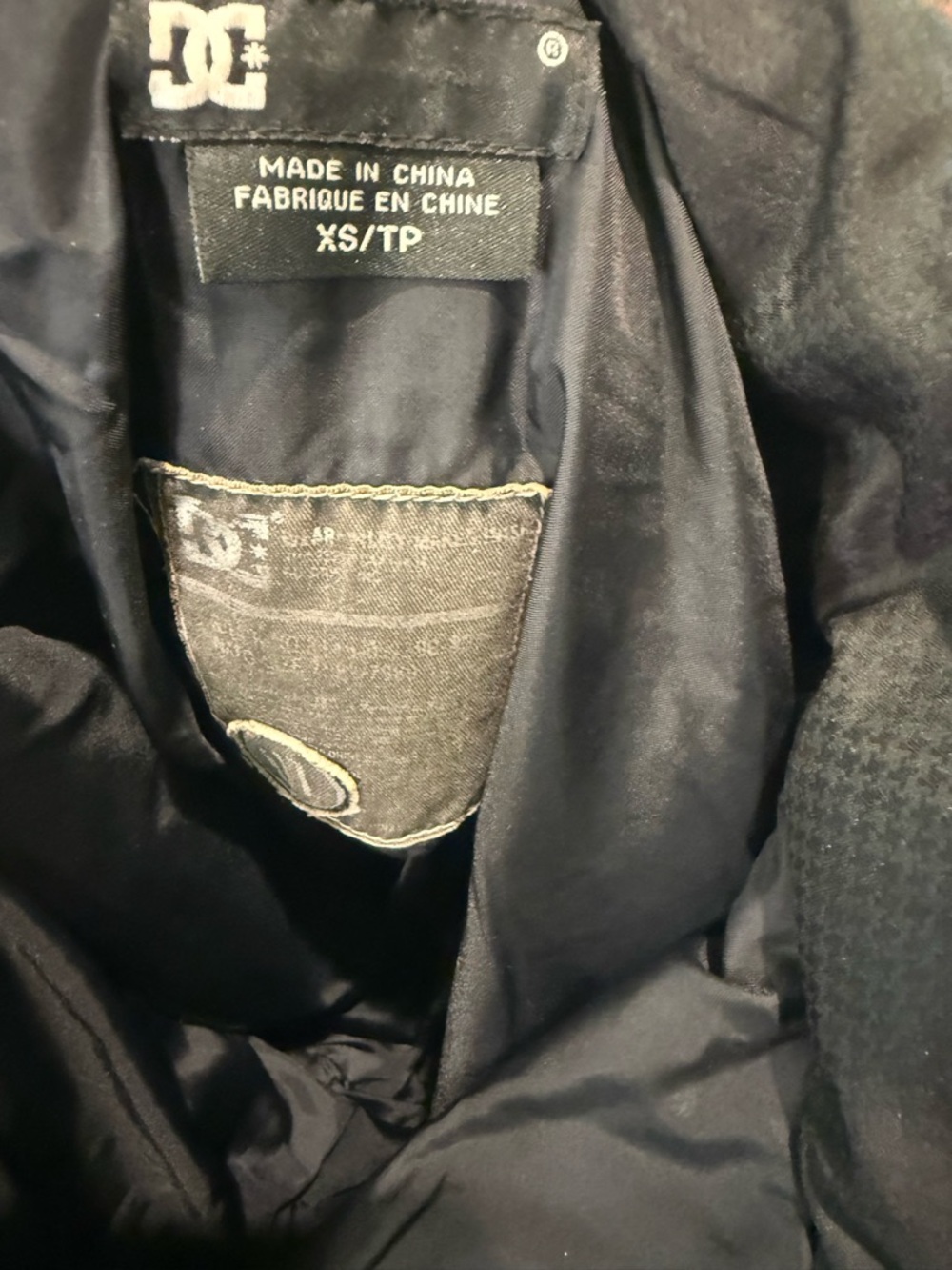 DC puffer jacket - Picture 2 of 4